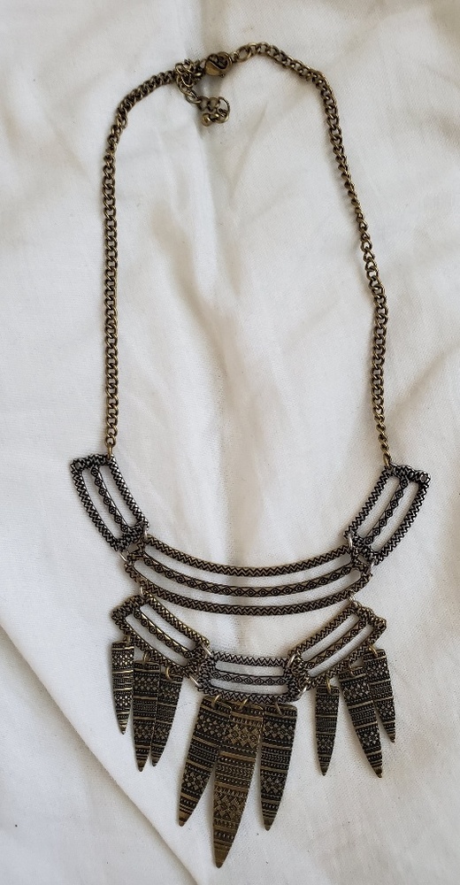 Mudd tribal tarnished gold tone necklace